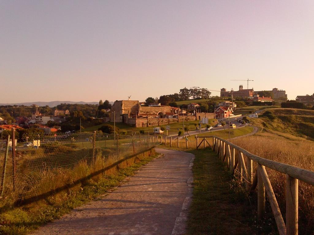 Pension Vega De Pas Comillas Exterior foto